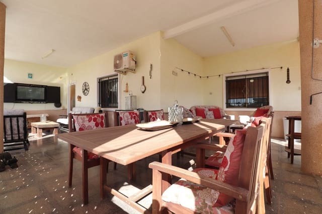 Chalet de 6 habitaciones en Crevillente / Crevillent en venta con piscina - 468.000 € (Ref: 10092205)