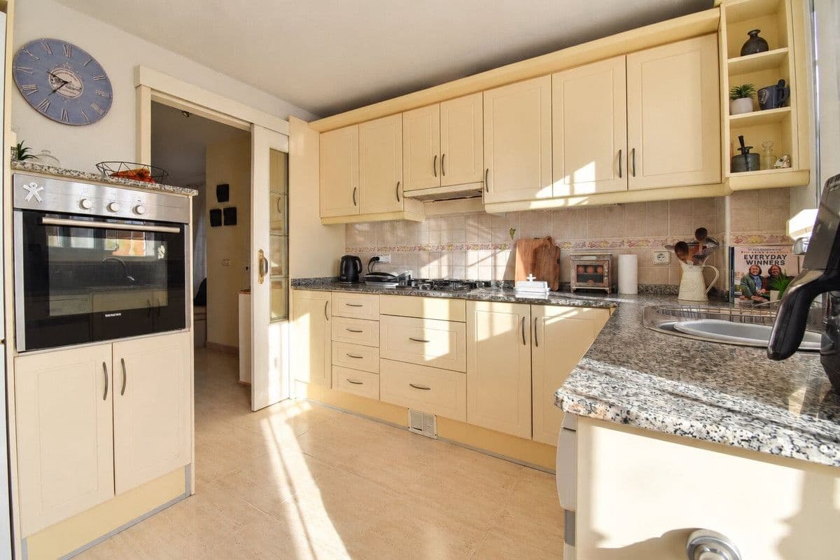 3 soverom Hus til salgs i Orihuela Costa med svømmebasseng - € 259 000 (Ref: 10092206)