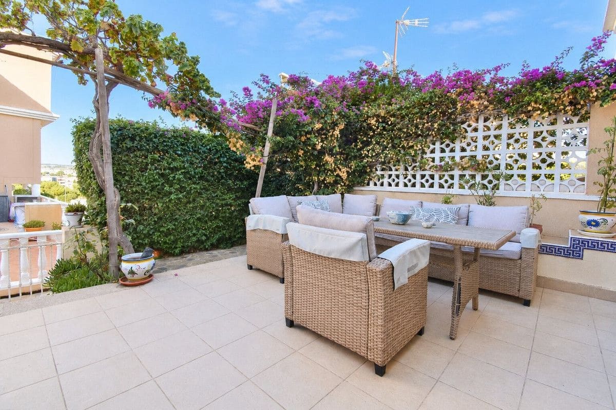 3 soverom Hus til salgs i Orihuela Costa med svømmebasseng - € 259 000 (Ref: 10092206)