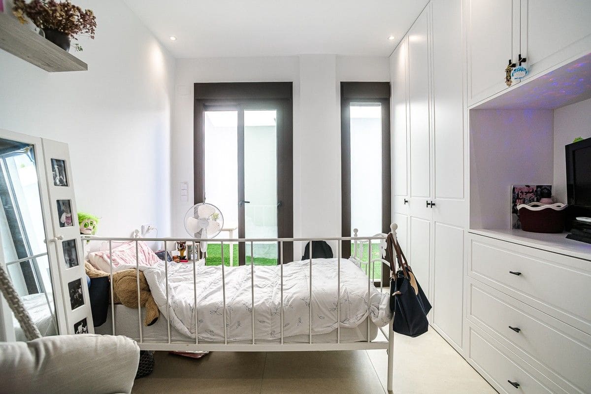 Chalet de 4 habitaciones en Formentera del Segura en venta con piscina - 745.000 € (Ref: 10092230)