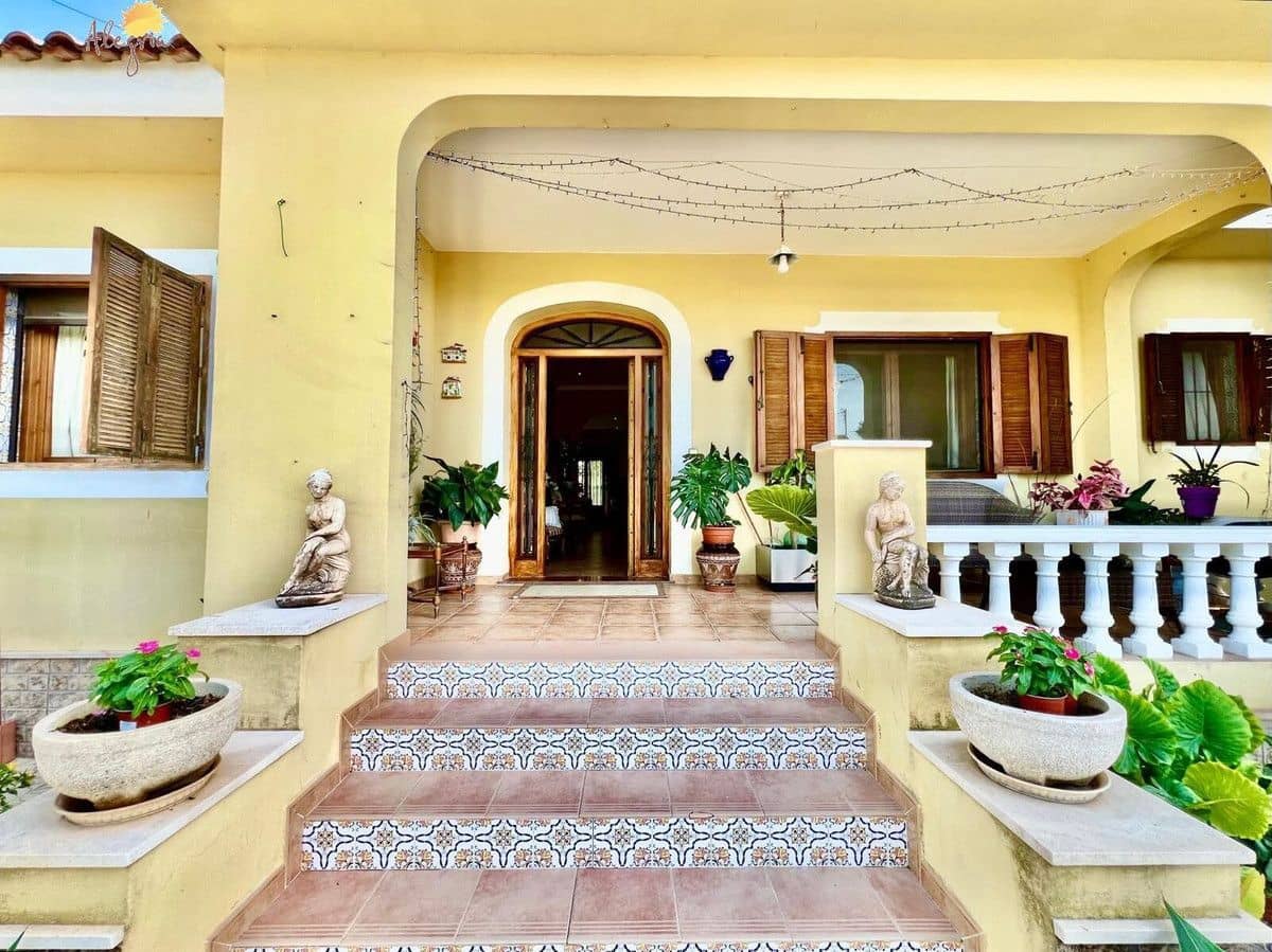 Chalet de 1 habitación en Daya Vieja en venta - 850.000 € (Ref: 10092720)