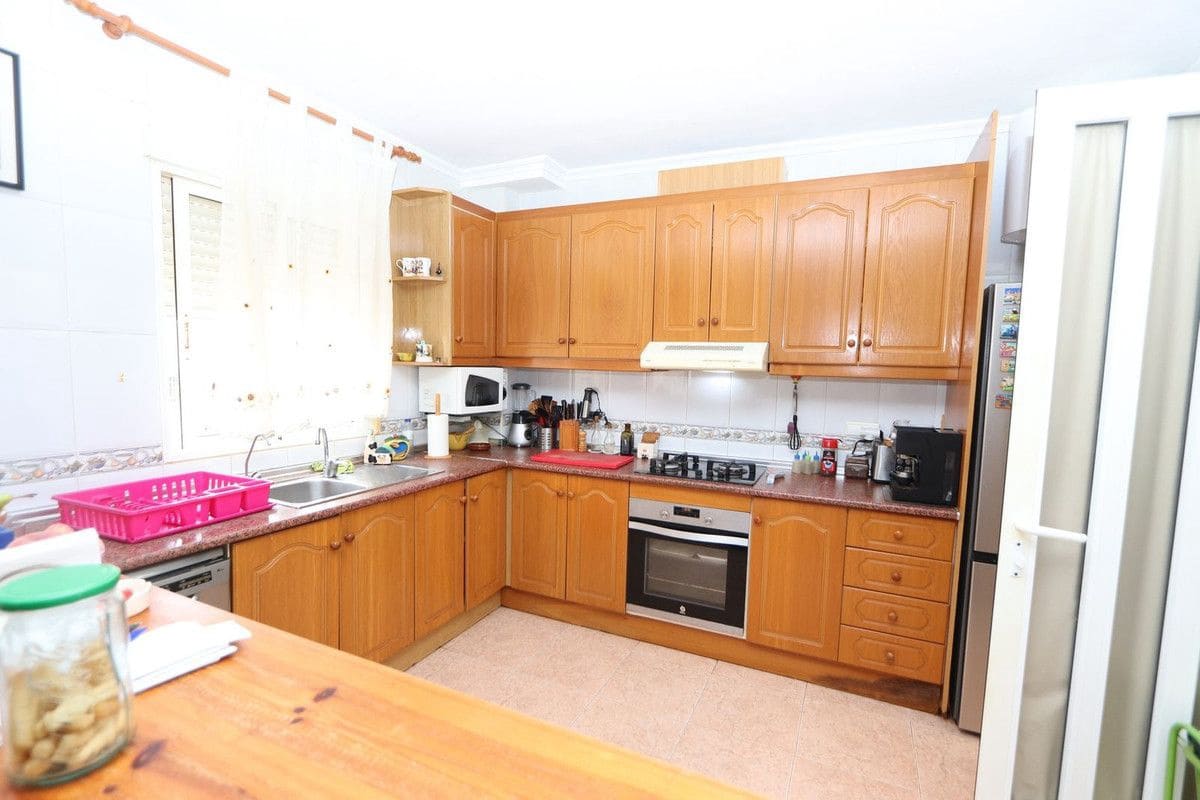 3 slaapkamer Appartement te koop in La Zenia met zwembad - € 190.000 (Ref: 10092751)