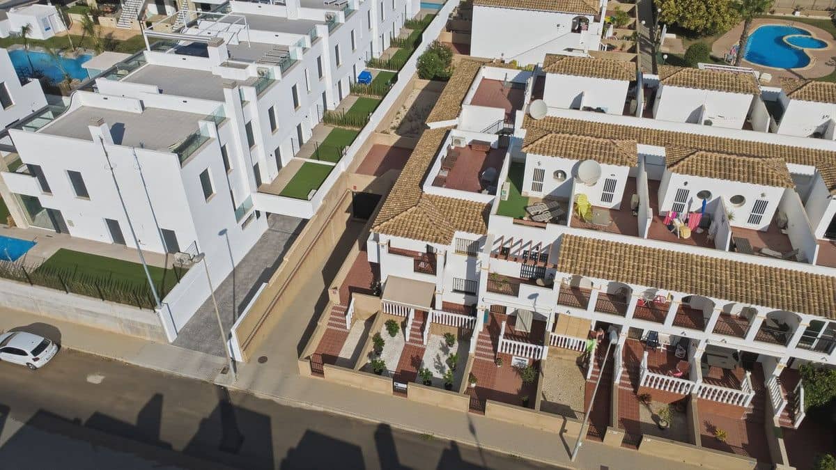 2 slaapkamer Appartement te koop in Orihuela Costa met zwembad - € 189.500 (Ref: 10092752)
