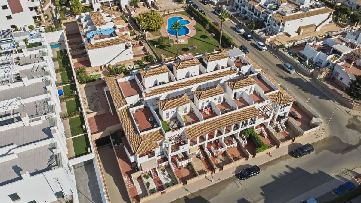2 slaapkamer Appartement te koop in Orihuela Costa met zwembad - € 189.500 (Ref: 10092752)