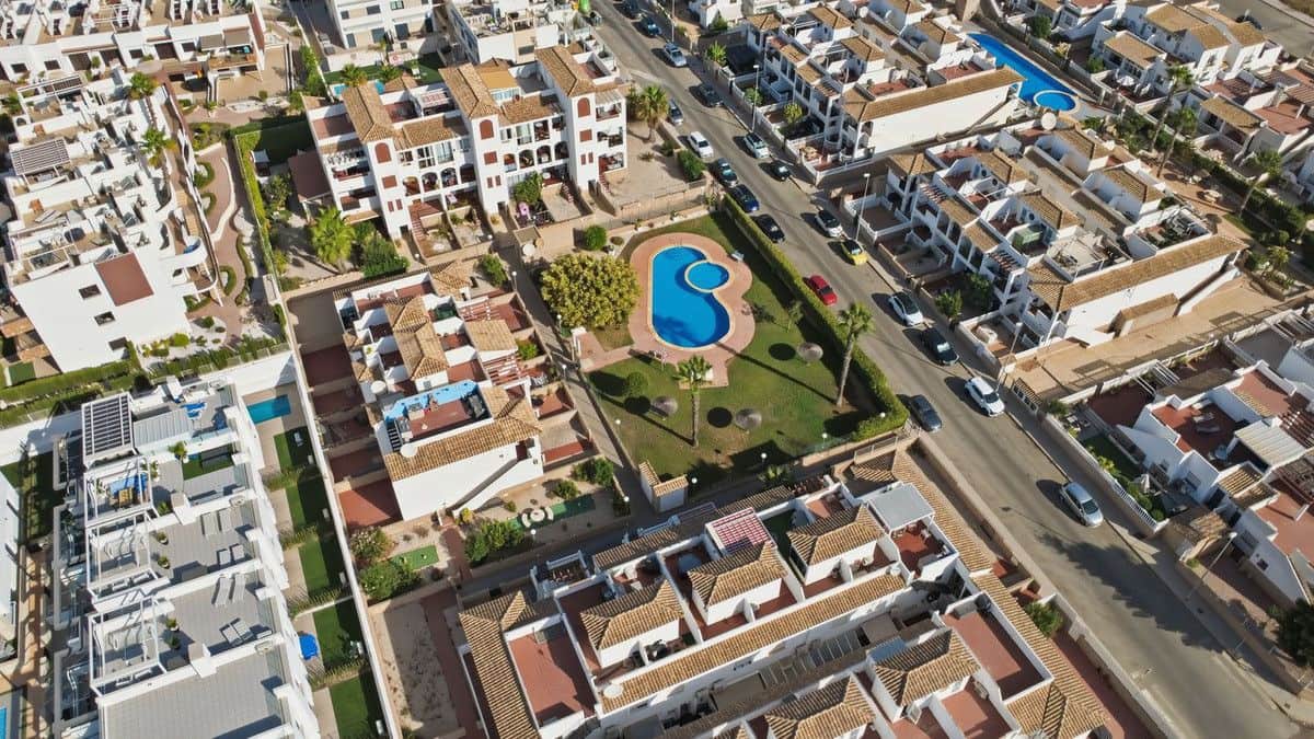 2 slaapkamer Appartement te koop in Orihuela Costa met zwembad - € 189.500 (Ref: 10092752)