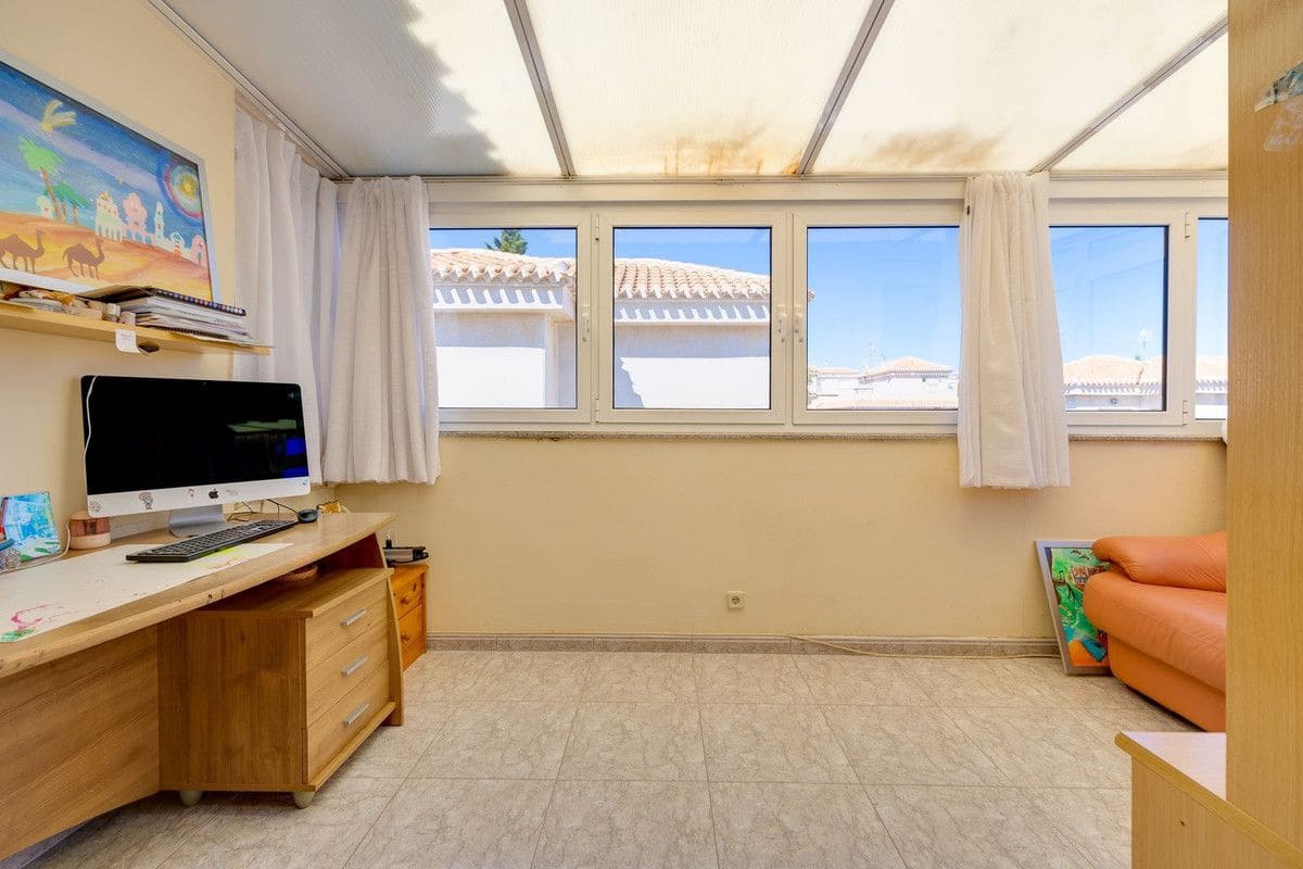 3 sypialnia Willa na sprzedaż w Orihuela Costa - 389 000 € (Ref: 10092867)