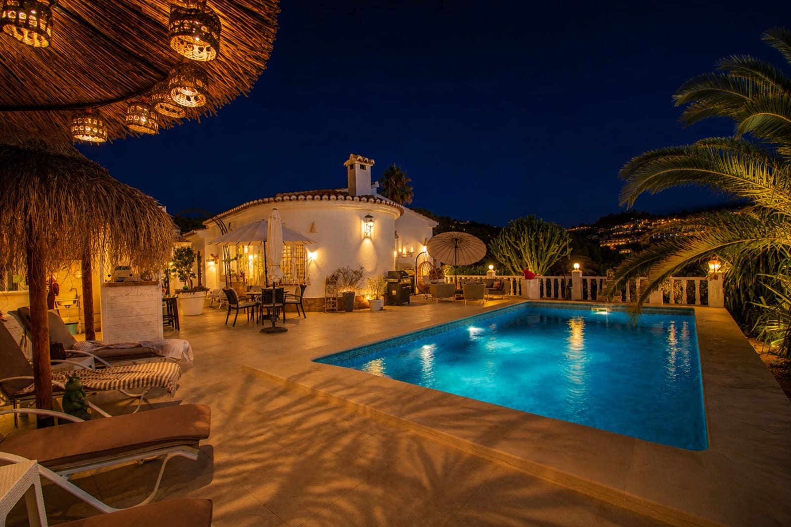2 sovrum Villa till salu i Benissa med pool garage - 579 000 € (Ref: 10092929)