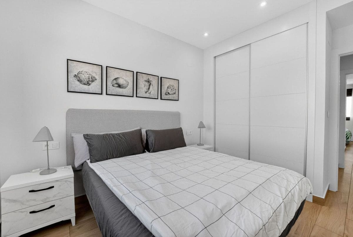 2 camera da letto Appartamento in vendita in Los Balcones con piscina - 295.000 € (Rif: 10093000)