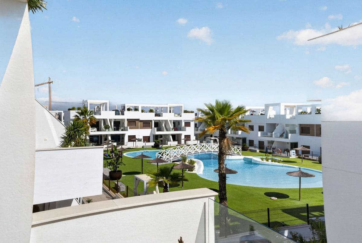 2 camera da letto Appartamento in vendita in Los Balcones con piscina - 295.000 € (Rif: 10093000)
