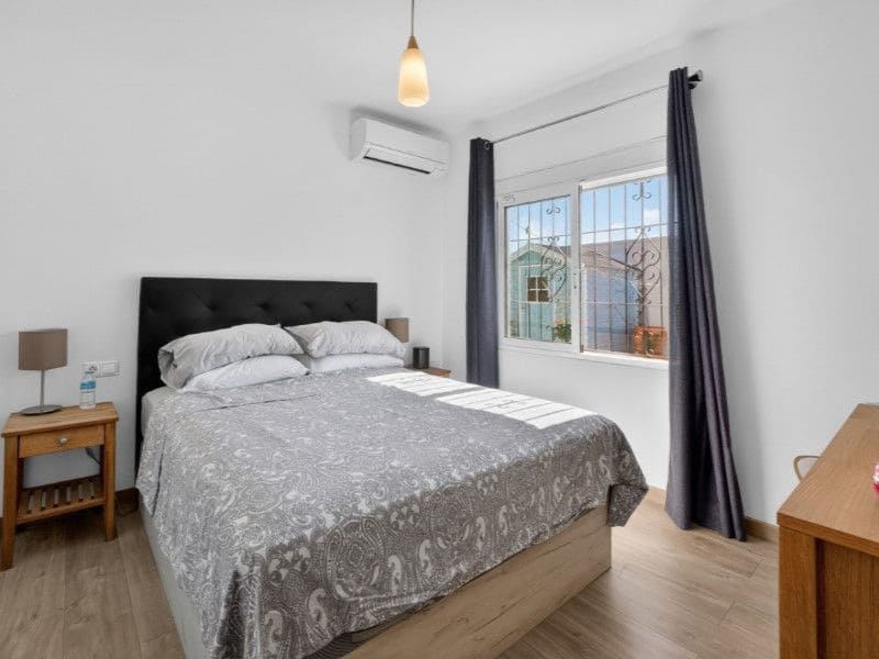 3 soveværelse Villa til salg i Torrevieja - € 379.000 (Ref: 10093603)