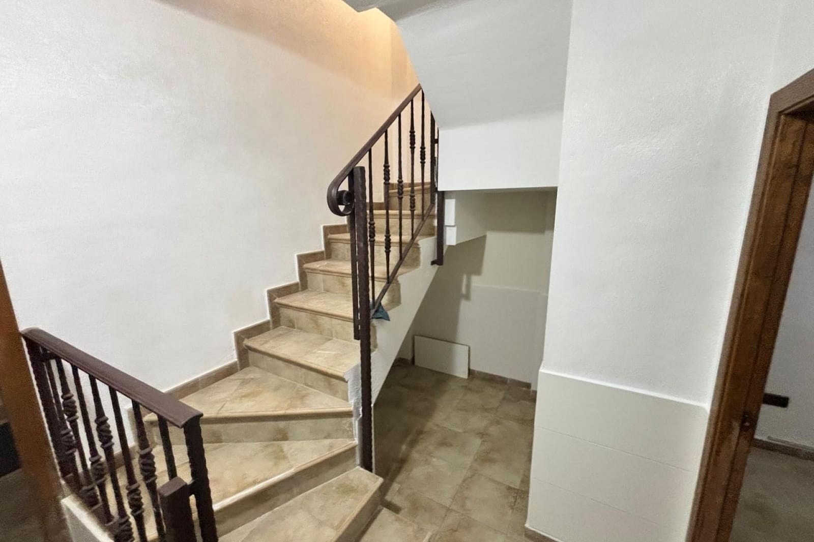 5 slaapkamer Huis te koop in Guardamar del Segura met zwembad - € 199.995 (Ref: 10093625)