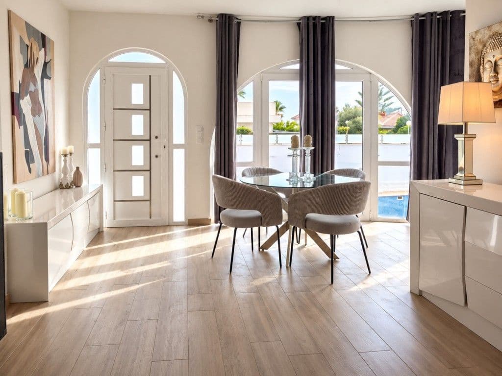 3 soveværelse Villa til salg i Almoradi - € 530.000 (Ref: 10094354)