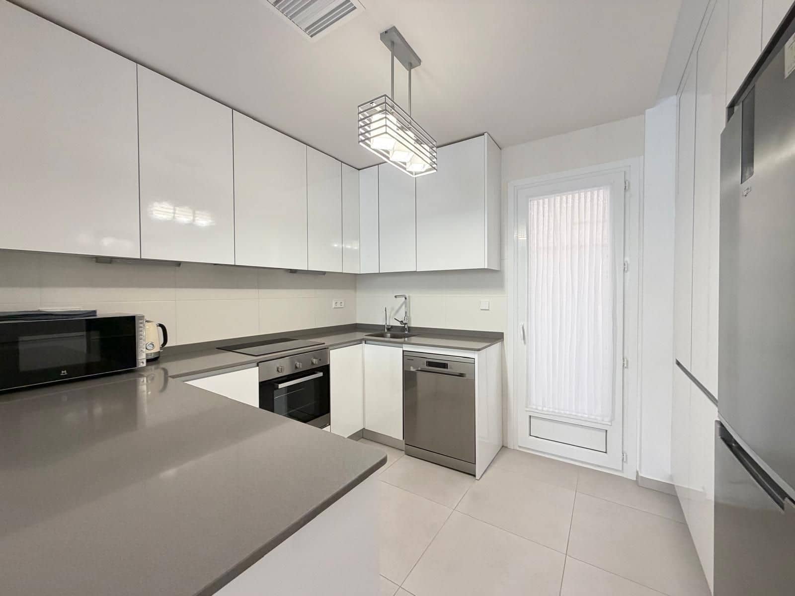 Adosado de 3 habitaciones en Aguas Nuevas en venta con piscina - 370.000 € (Ref: 10094356)
