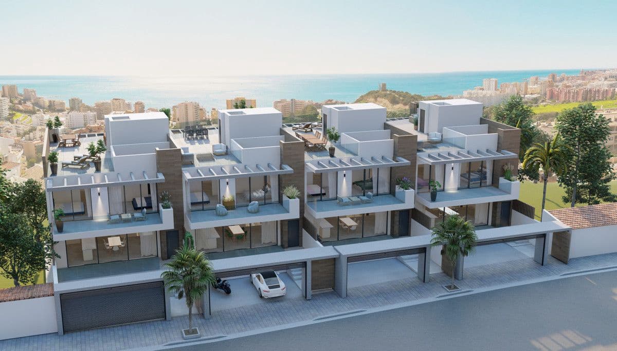 3 quarto Moradia para venda em Fuengirola com piscina - 1 460 000 € (Ref: 10098149)