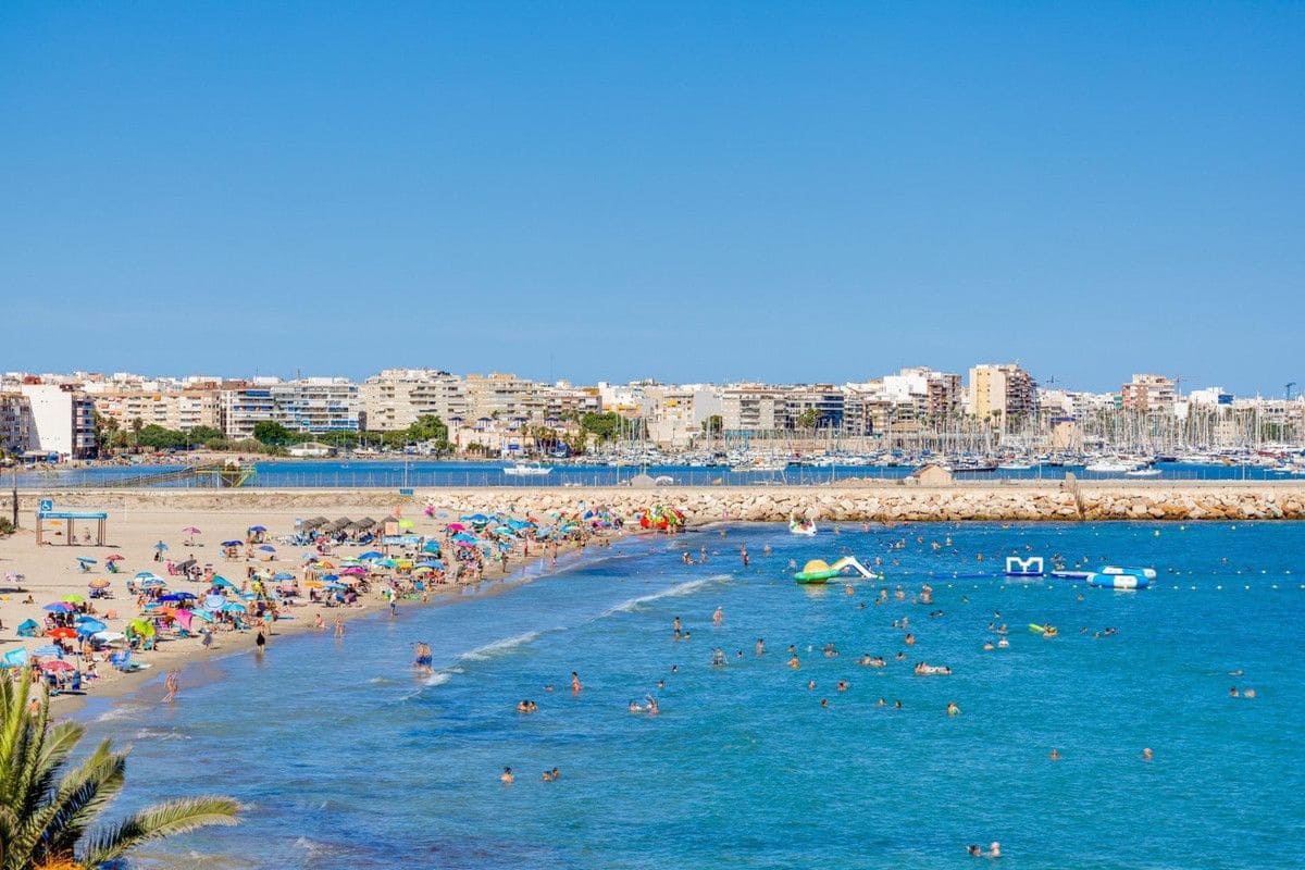 2 Zimmer Apartment zu verkaufen in Torrevieja - 150.000 € (Ref: 10098152)
