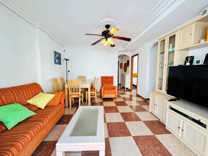 Ático de 2 habitaciones en Torrevieja en venta - 180.000 € (Ref: 10100023)