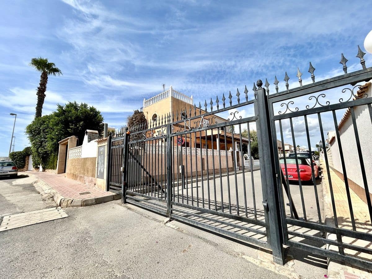 2 sovrum Hus till salu i Playa Flamenca - 219 500 € (Ref: 10100092)