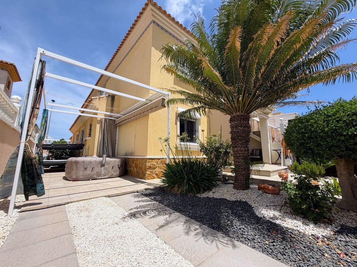 2 soverom Leilighet til salgs i Orihuela Costa med svømmebasseng - € 219 000 (Ref: 10101956)