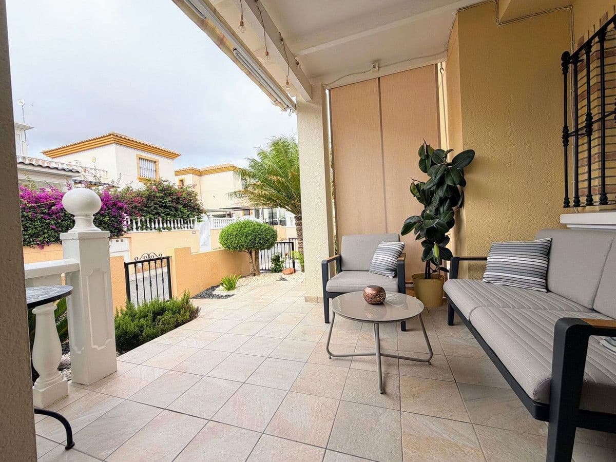 2 soverom Leilighet til salgs i Orihuela Costa med svømmebasseng - € 219 000 (Ref: 10101956)