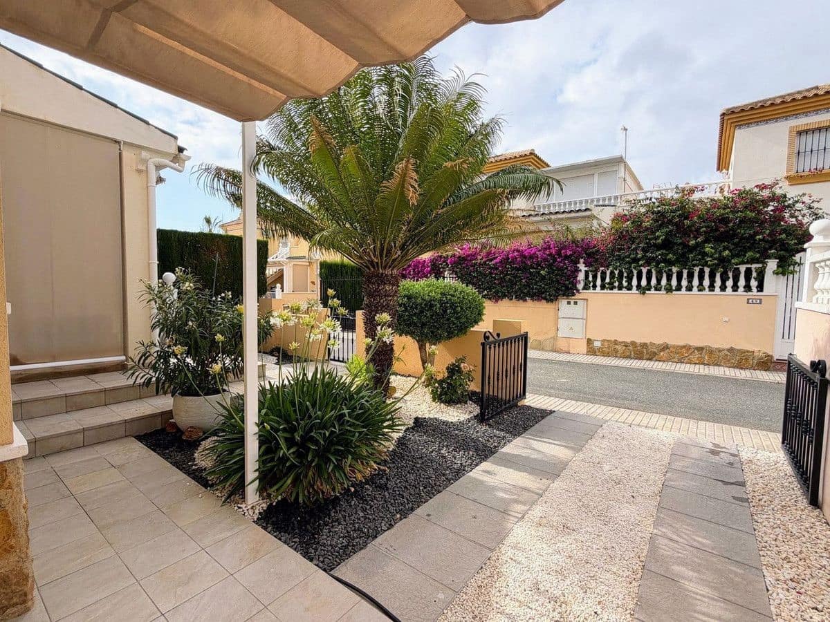 2 soverom Leilighet til salgs i Orihuela Costa med svømmebasseng - € 219 000 (Ref: 10101956)