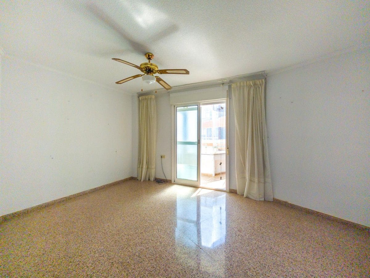 3 soveværelse Lejlighed til salg i Torrevieja - € 350.000 (Ref: 10102012)