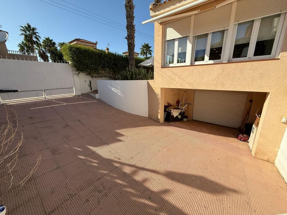 3 slaapkamer Villa te koop in San Miguel de Salinas - € 525.000 (Ref: 10102192)