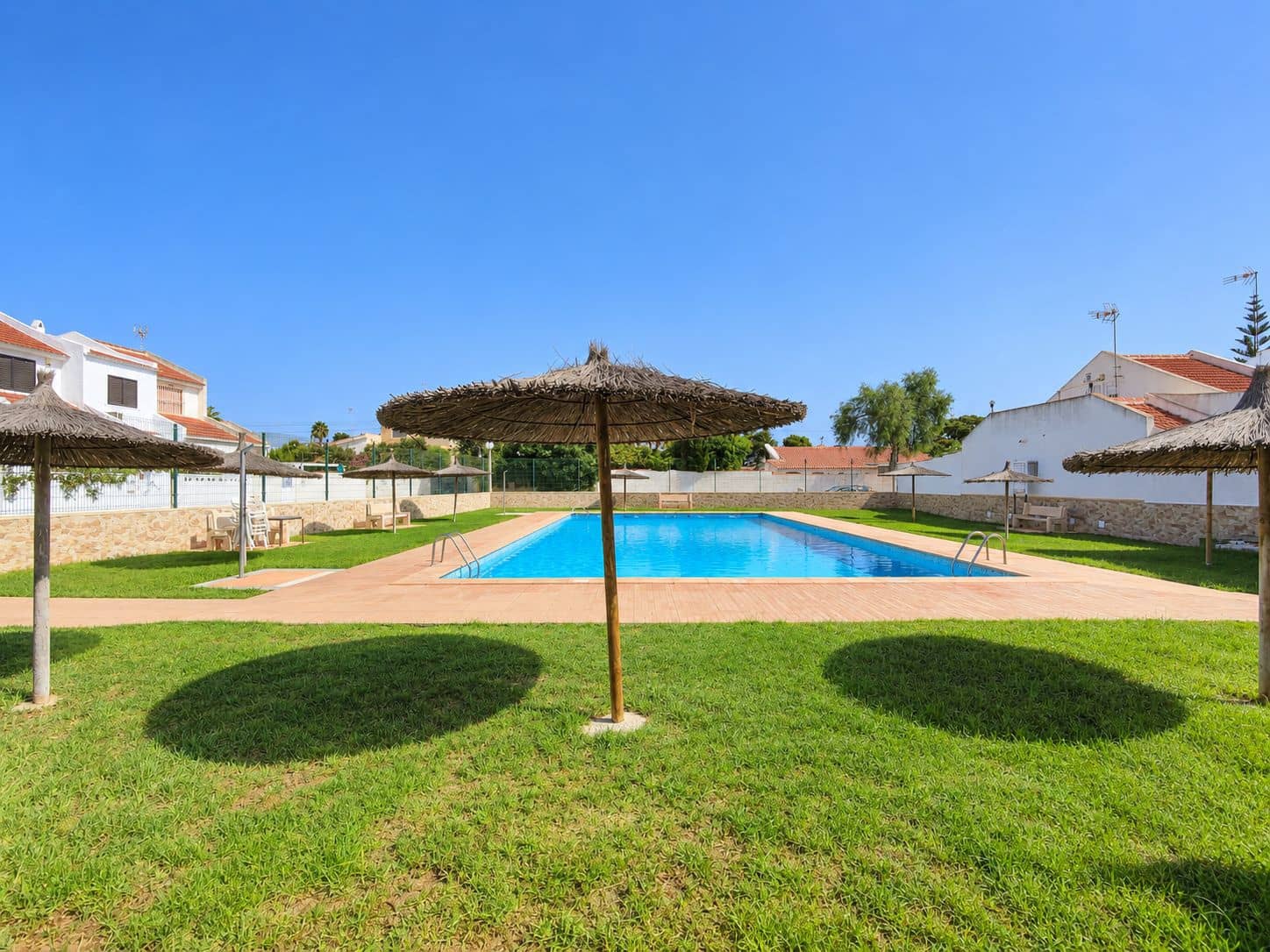 2 sypialnia Dom szeregowy na sprzedaż w Torrevieja - 210 000 € (Ref: 10102200)