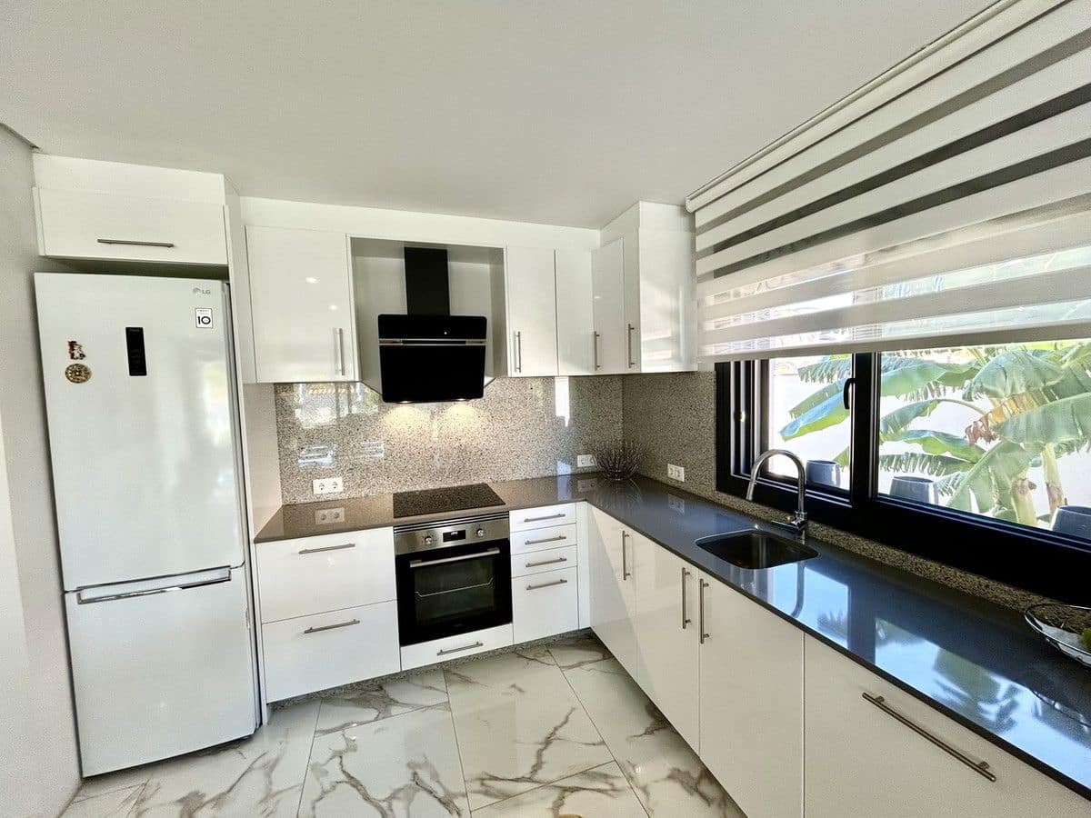 3 soverom Villa til salgs i Estrella de Mar - € 1 598 000 (Ref: 10104381)