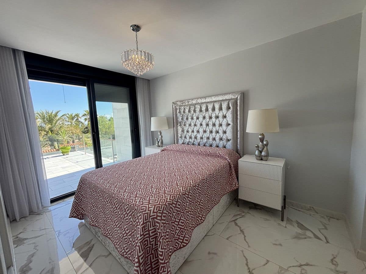 3 soverom Villa til salgs i Estrella de Mar - € 1 598 000 (Ref: 10104381)