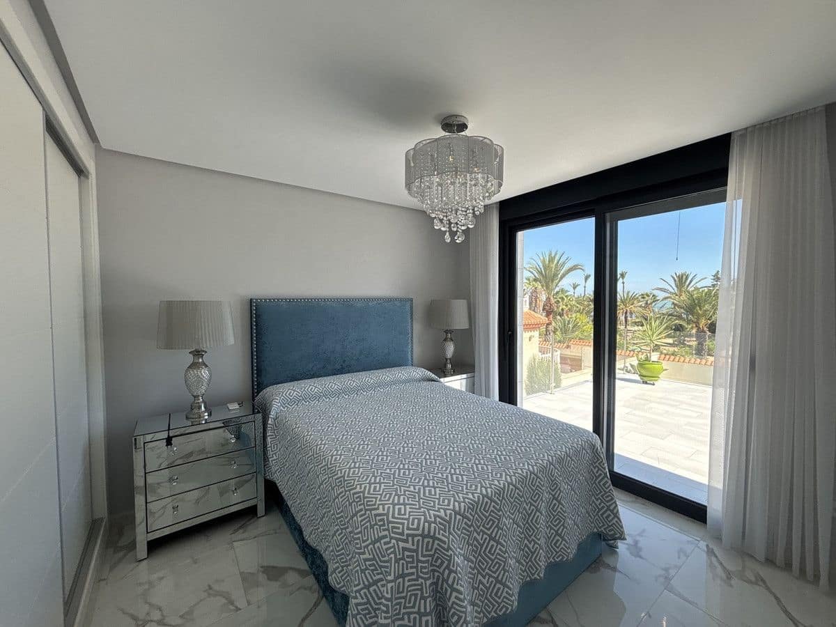 3 soverom Villa til salgs i Estrella de Mar - € 1 598 000 (Ref: 10104381)