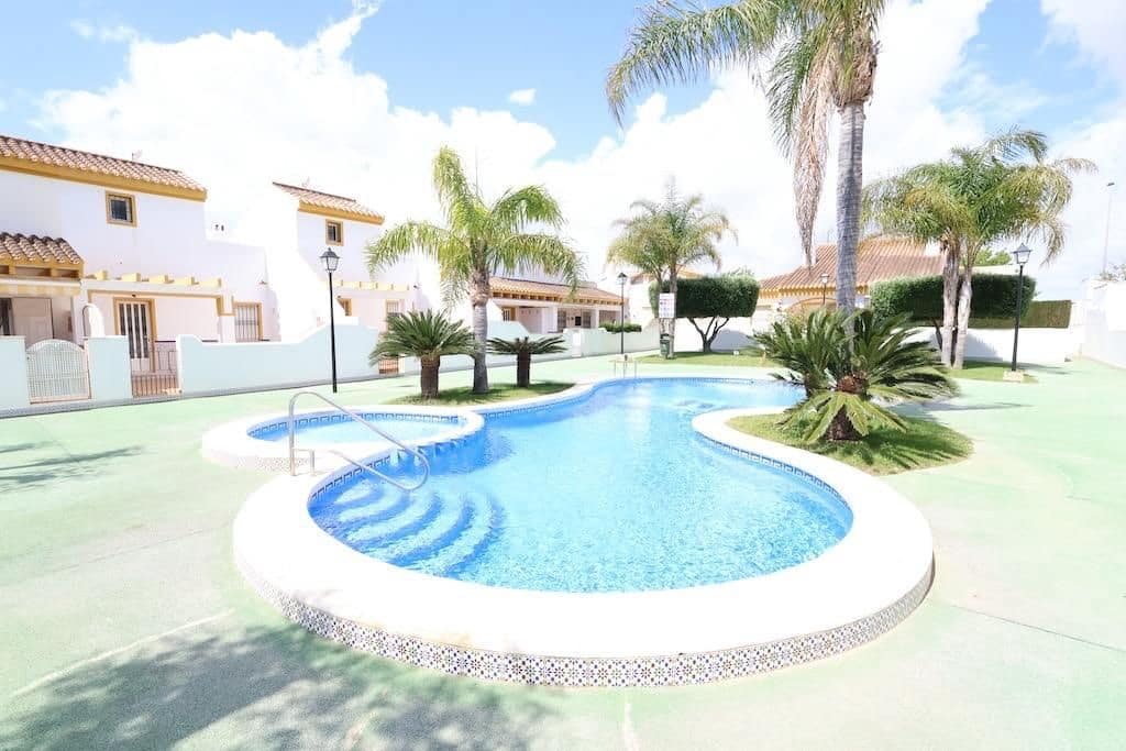 Apartamento de 2 habitaciones en Torre de la Horadada en venta - 229.900 € (Ref: 10105770)