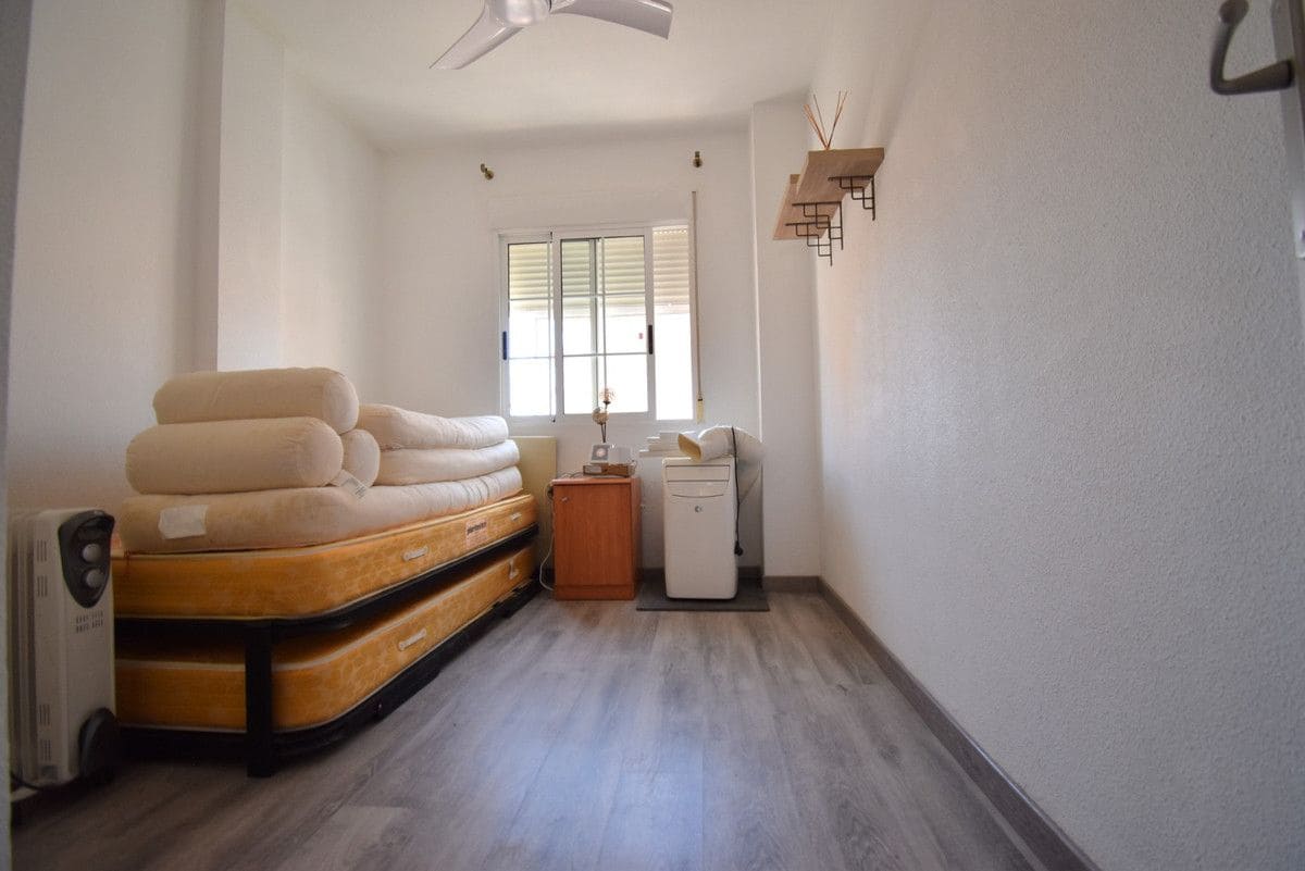 3 sovrum Villa till salu i Playa Flamenca med pool - 429 000 € (Ref: 10106135)
