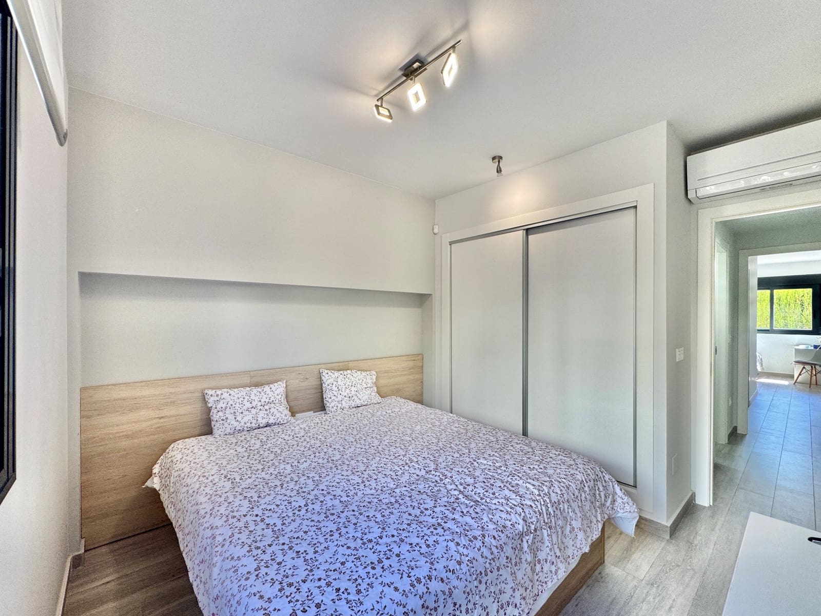 2 soverom Leilighet til salgs i Villamartin med svømmebasseng garasje - € 220 000 (Ref: 10106613)