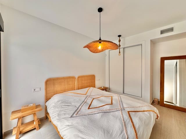 3 bedroom Villa for sale in Alicante / Alacant city with pool garage - € 620,000 (Ref: 10106621)