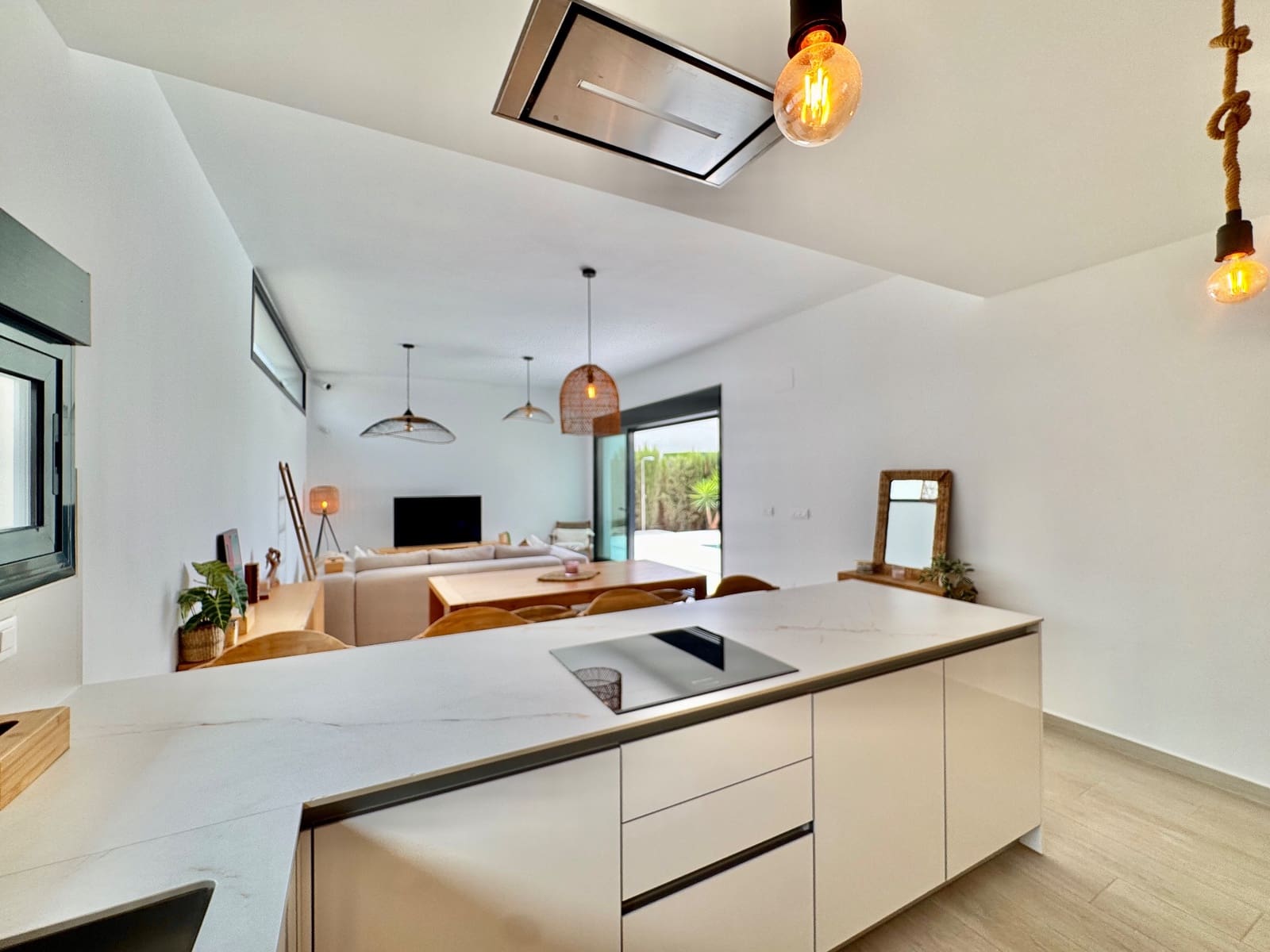 3 bedroom Villa for sale in Alicante / Alacant city with pool garage - € 620,000 (Ref: 10106621)