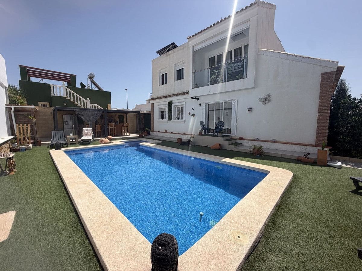 4 soverom Villa til salgs i Avileses med svømmebasseng - € 289 000 (Ref: 10106650)