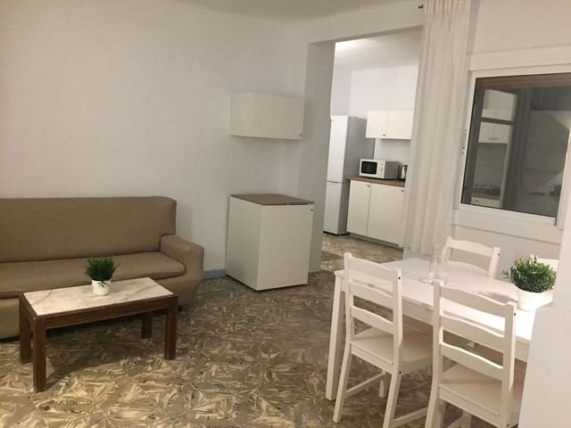 4 slaapkamer Appartement te koop in Barrio del Centro, Alicante stad - € 197.000 (Ref: 10106706)