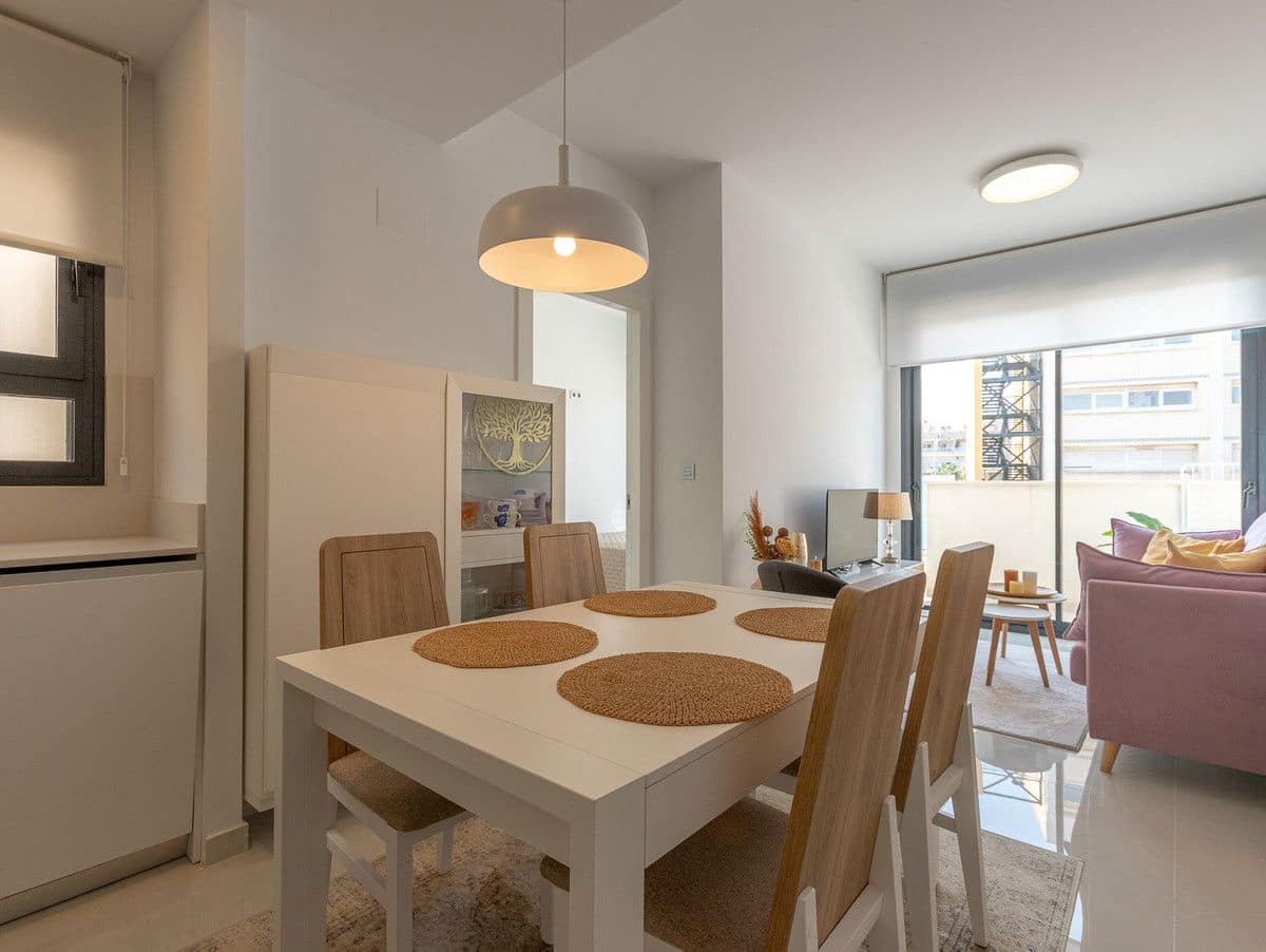1 soverom Leilighet til salgs i Torrevieja med svømmebasseng - € 228 000 (Ref: 10106716)