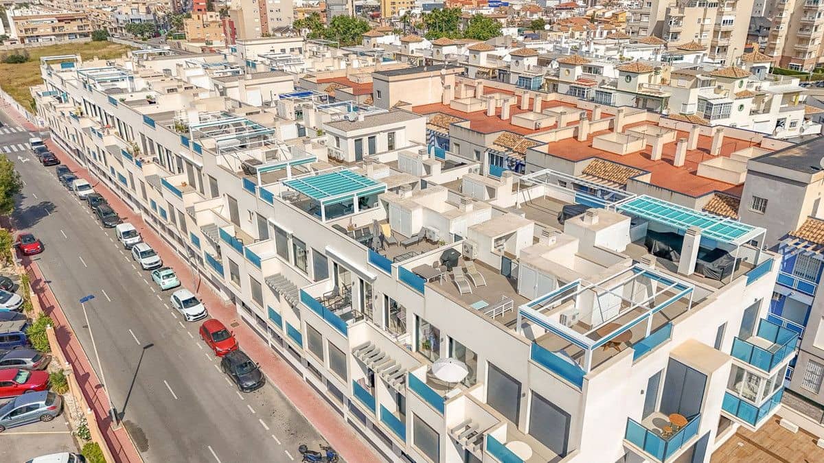 1 soverom Leilighet til salgs i Torrevieja med svømmebasseng - € 228 000 (Ref: 10106716)
