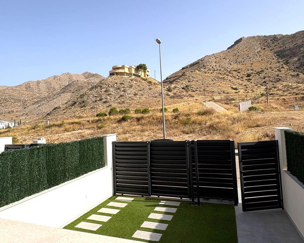 2 quarto Moradia para venda em Cox com piscina - 279 000 € (Ref: 10106719)