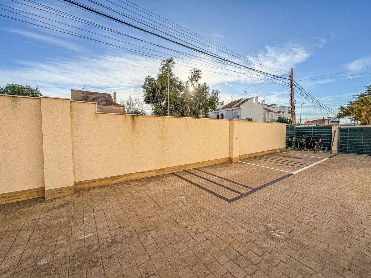 2 soveværelse Lejlighed til salg i Torrevieja med swimmingpool - € 199.000 (Ref: 10106733)