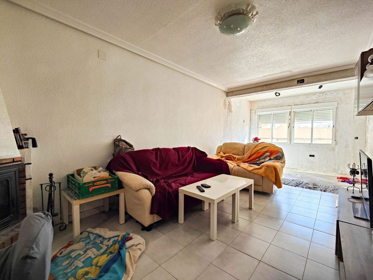 4 slaapkamer Halfvrijstaande villa te koop in San Miguel de Salinas met zwembad - € 189.900 (Ref: 10106753)