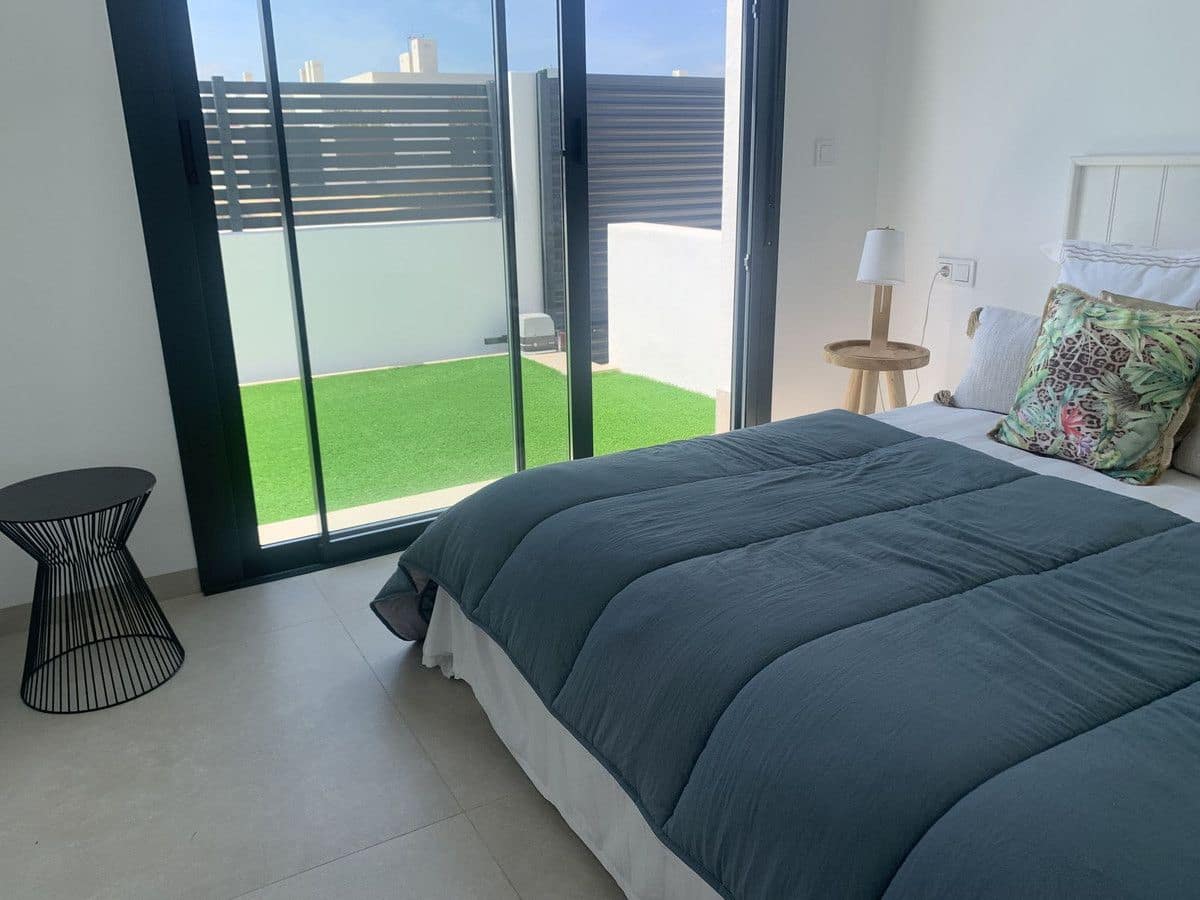 3 chambre Villa/Maison à vendre à Mar de Cristal avec piscine - 449 950 € (Ref: 10106756)
