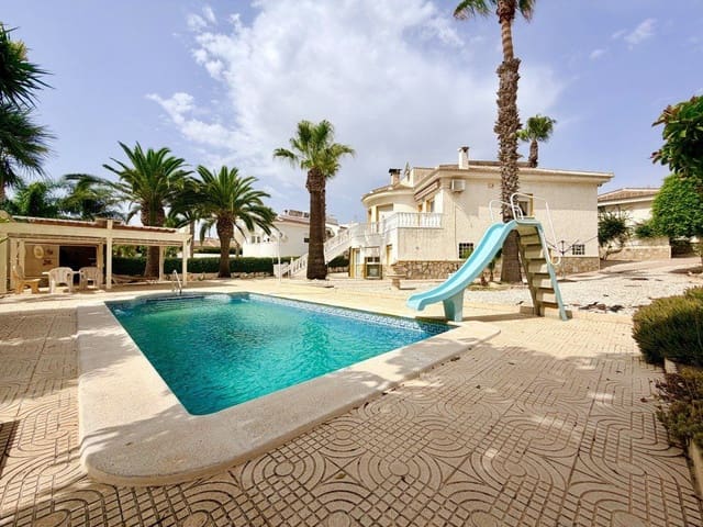 5 Zimmer Villa zu verkaufen in Ciudad Quesada, Rojales mit Pool - 639.000 € (Ref: 10106782)