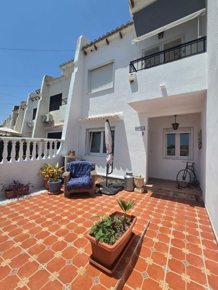 3 chambre Maison de Ville à vendre à La Siesta avec piscine - 272 000 € (Ref: 10106783)