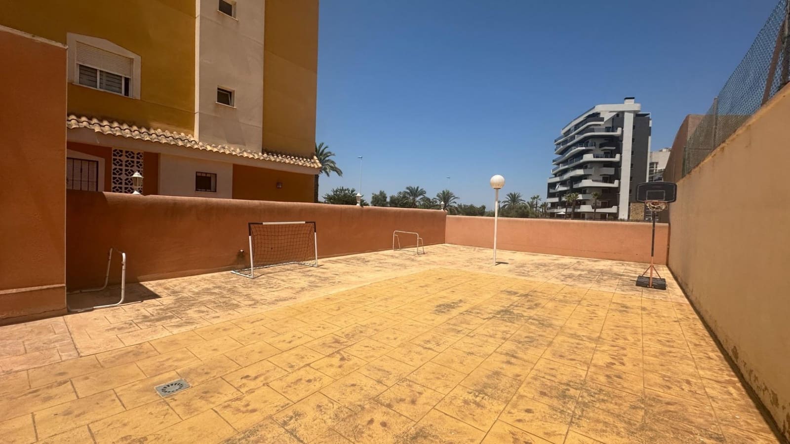2 sypialnia Apartament na sprzedaż w Guardamar del Segura - 215 000 € (Ref: 10106789)