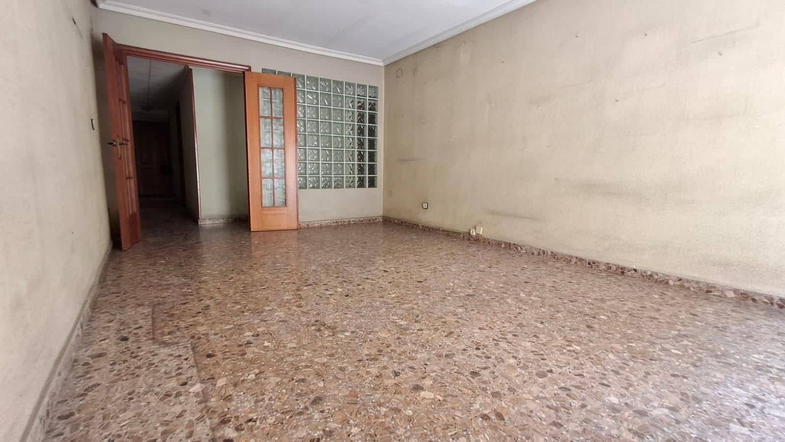 4 bedroom Apartment for sale in Orihuela - € 205,000 (Ref: 10106793)