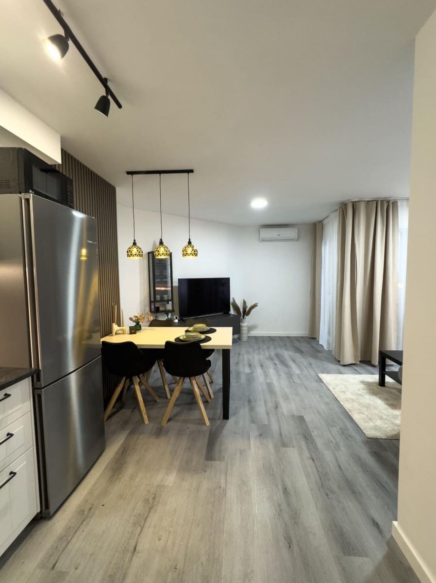 2 soveværelse Lejlighed til salg i Torrevieja med swimmingpool - € 189.000 (Ref: 10106819)