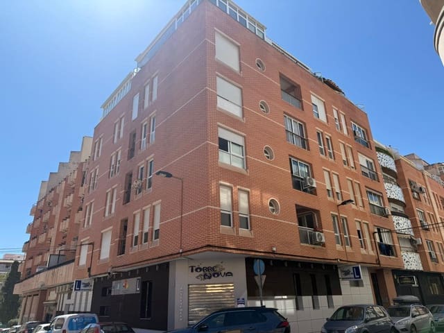 Apartamento de 2 habitaciones en Centro, Torrevieja en venta con piscina - 179.900 € (Ref: 10106822)