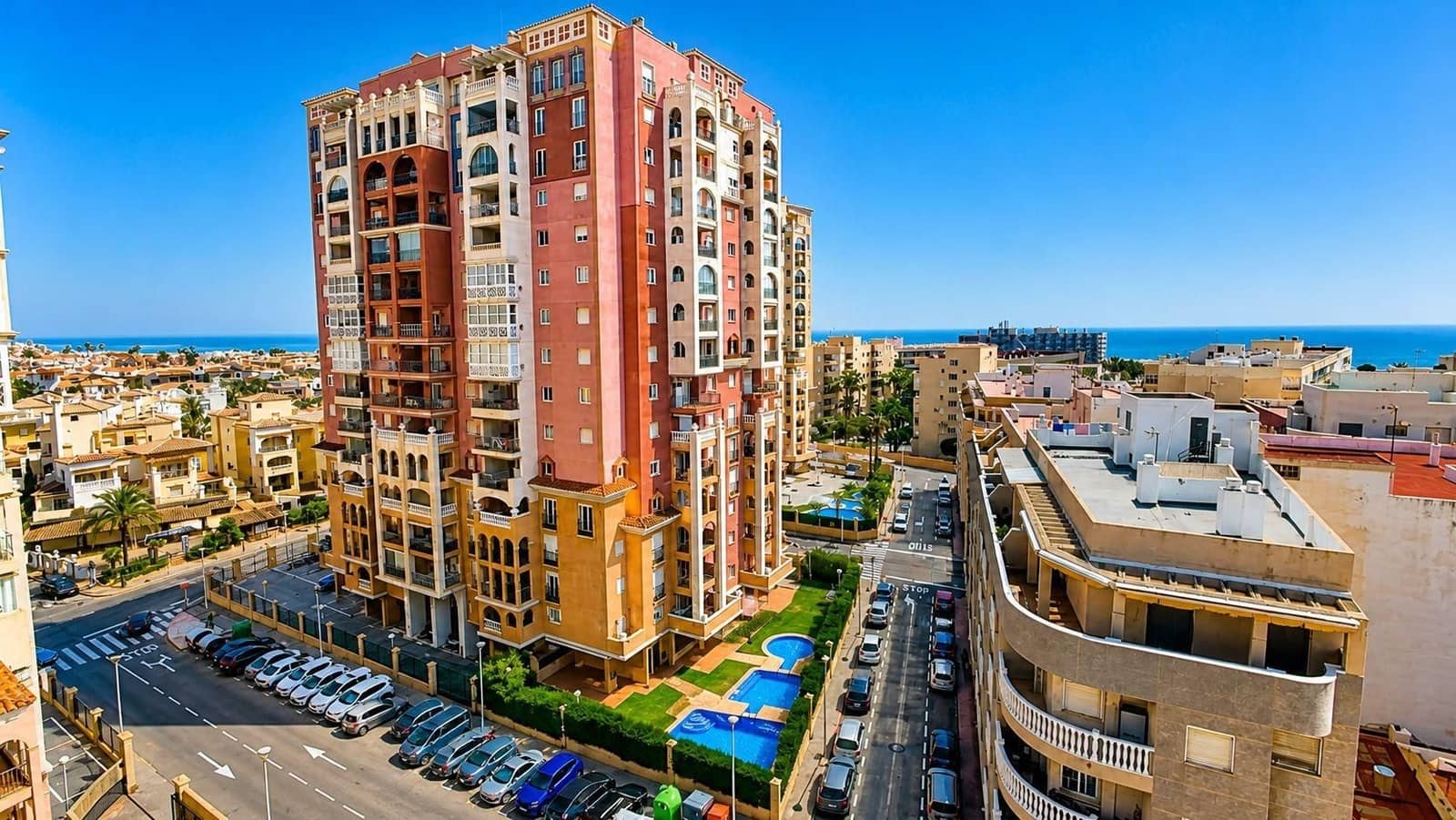 3 soveværelse Lejlighed til salg i Torrevieja med swimmingpool - € 255.000 (Ref: 10106834)